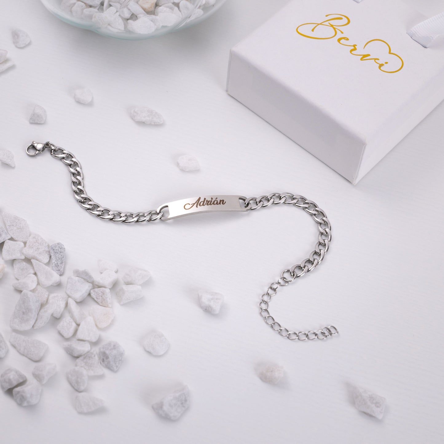 Pulseira personalizada com dedicatória