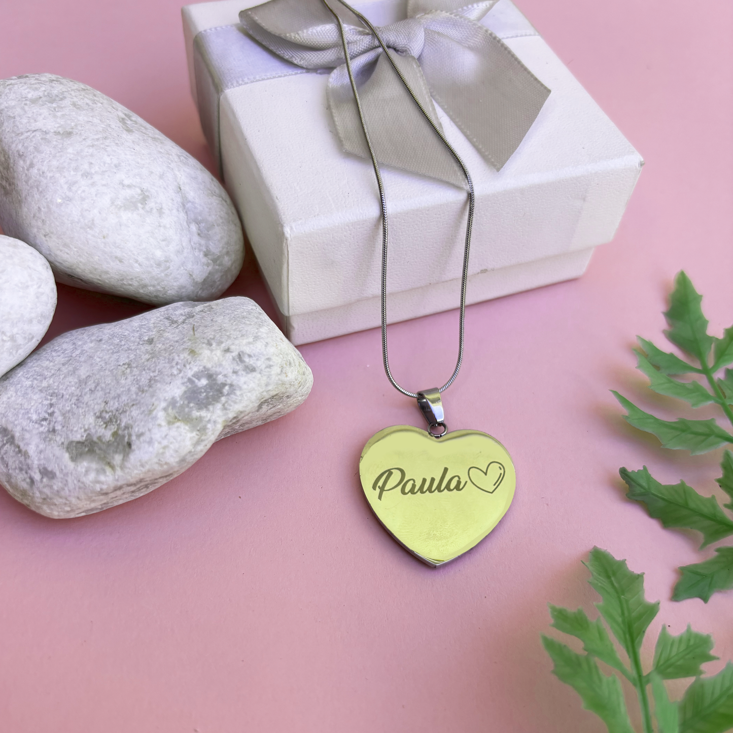 Colar de coração dedicatório para a filha com nome personalizado