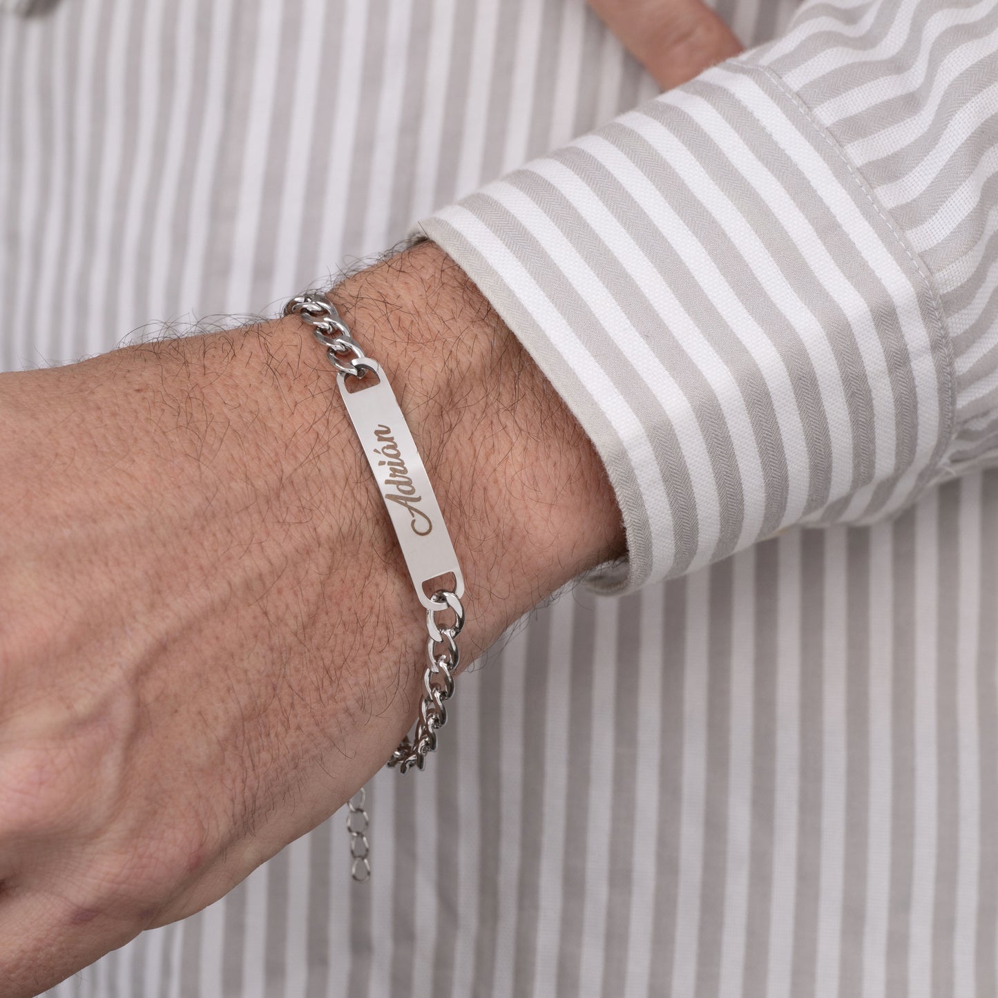 Pulseira personalizada com dedicatória