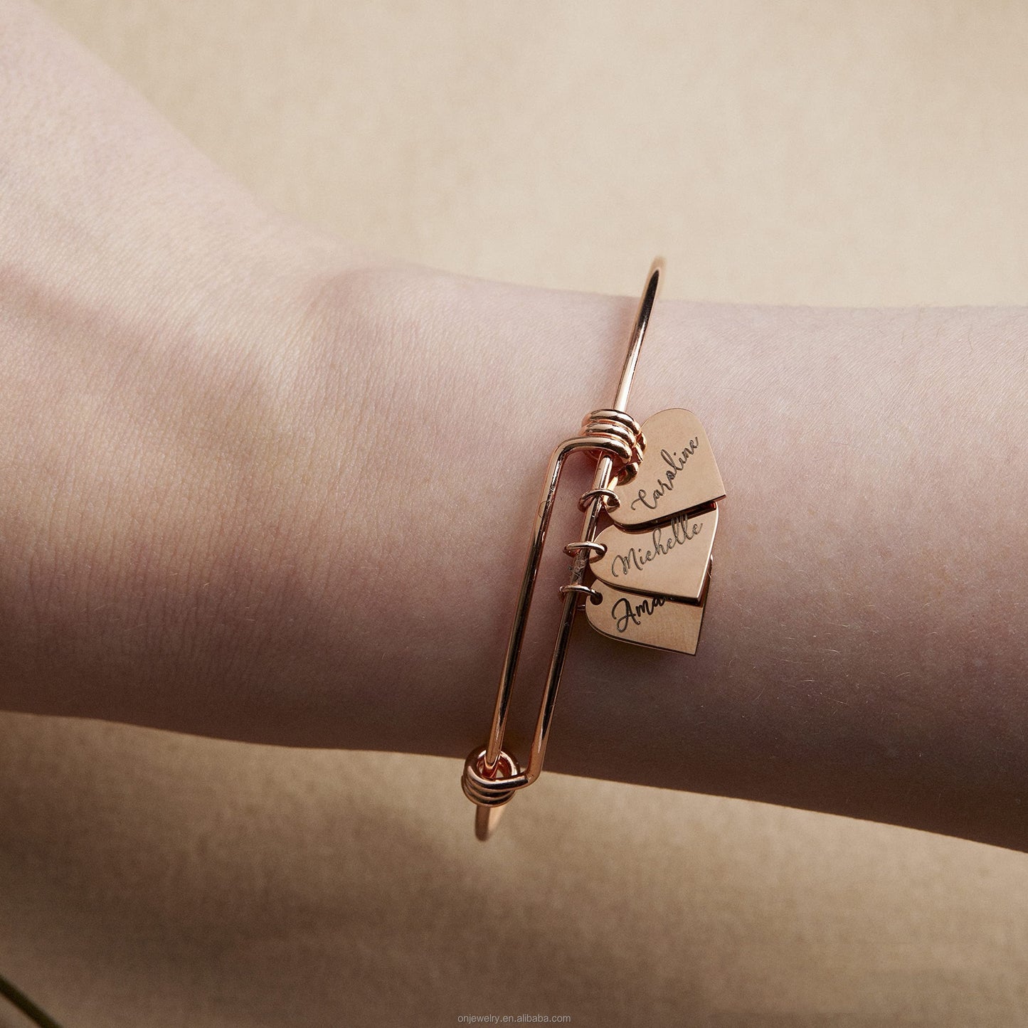 Pulseira Corações Ouro Rosa - Banhado a Ouro 18K