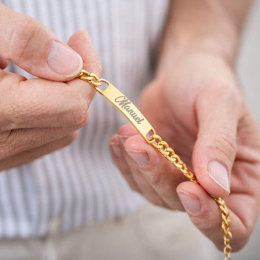Pulseira personalizada com dedicatória
